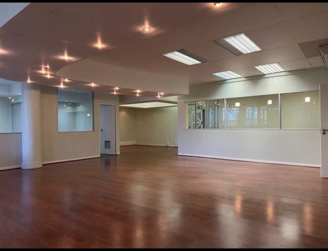 BUSINESS PROPERTY TO RENT IN OBSERVATORY